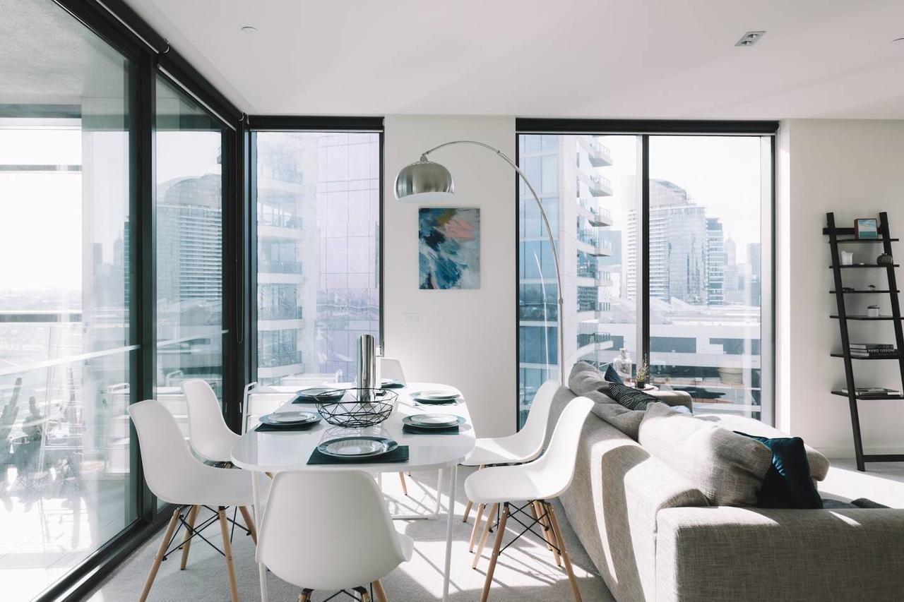 Experience Waterfront Luxury With Views Apartment Мелбърн Екстериор снимка